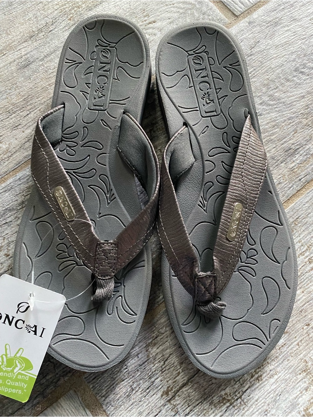 ONCAI Flip Flop Sandals size 8.5 New